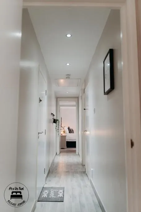 Stylish Belfast City Centre 2 Bedroom Apt Free Parking 0*,  United Kingdom