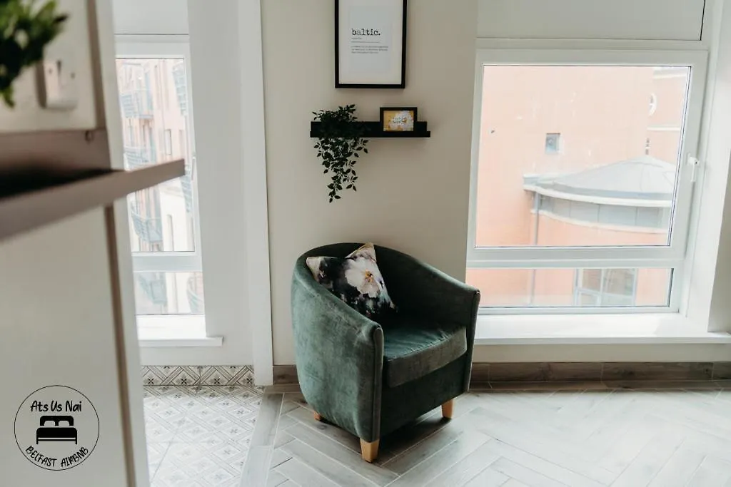 Stylish Belfast City Centre 2 Bedroom Apt Free Parking 0*,